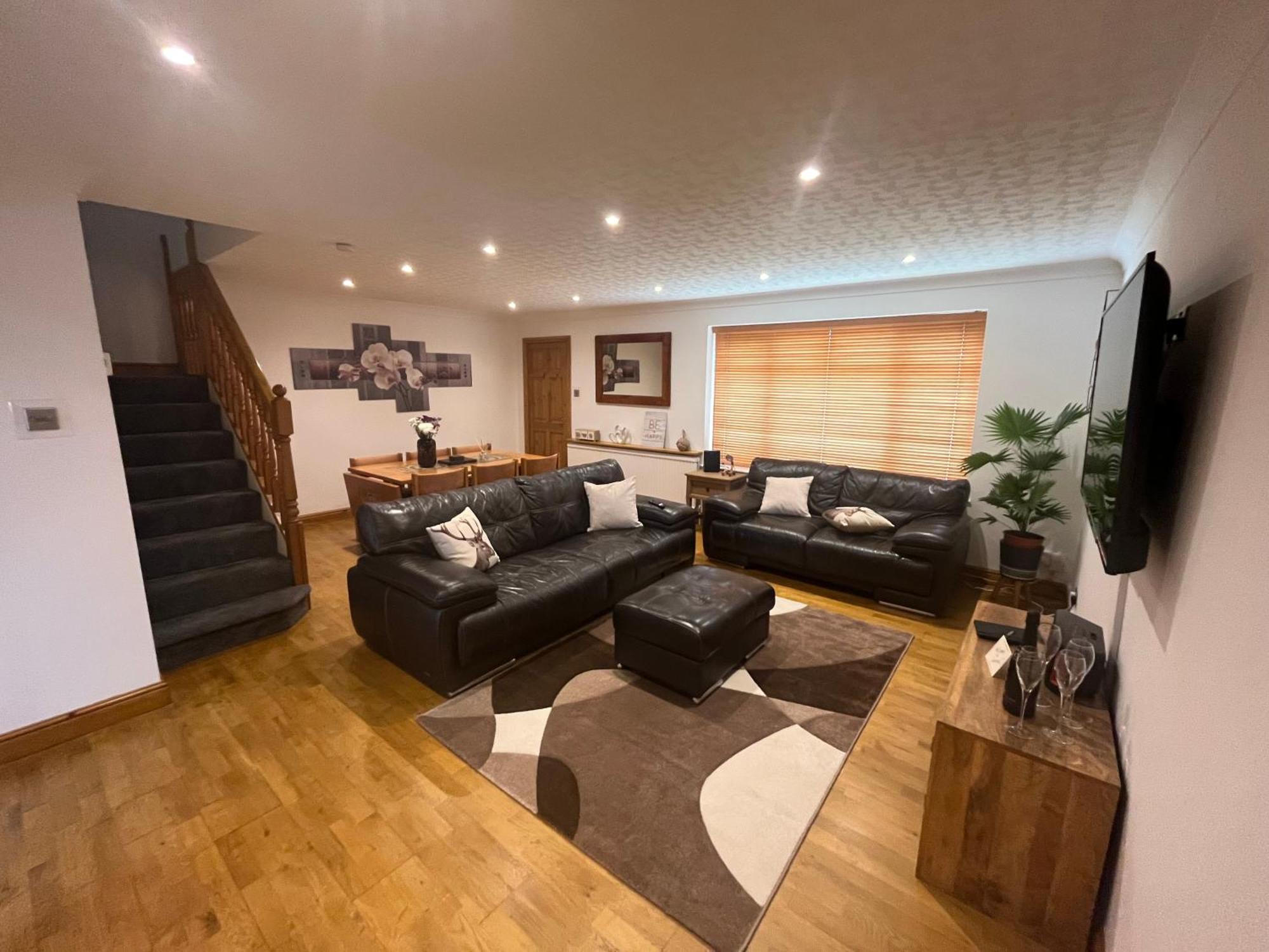Wilford Charm Spacious 3Br Retreat In นอตติงแฮม ภายนอก รูปภาพ