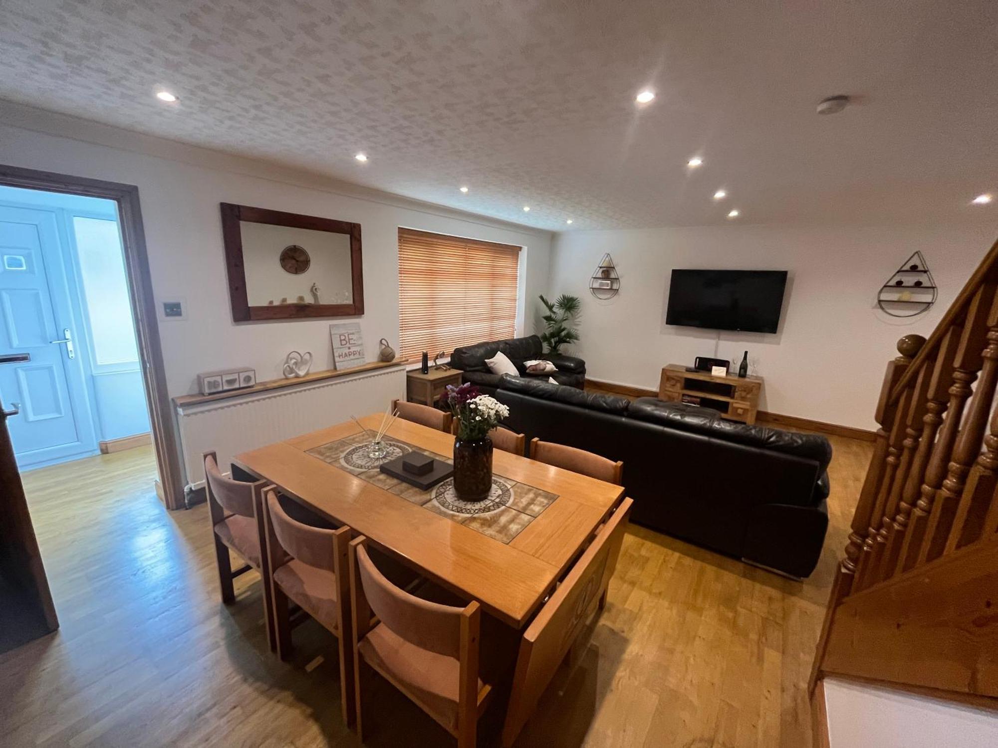 Wilford Charm Spacious 3Br Retreat In นอตติงแฮม ภายนอก รูปภาพ