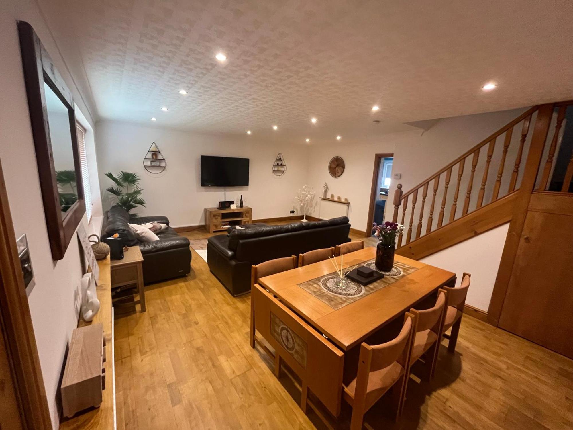 Wilford Charm Spacious 3Br Retreat In นอตติงแฮม ภายนอก รูปภาพ